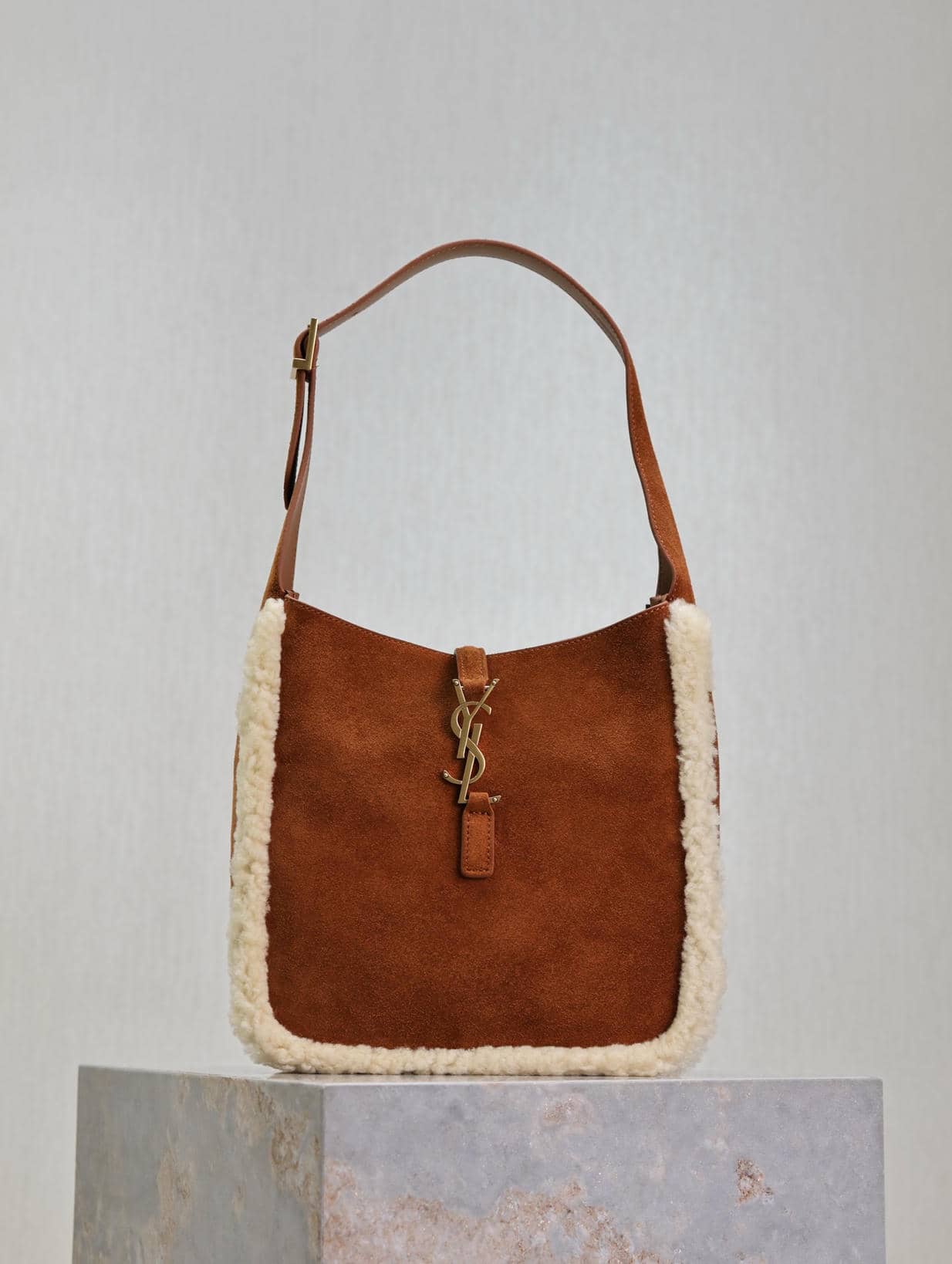 Handbag 2-25